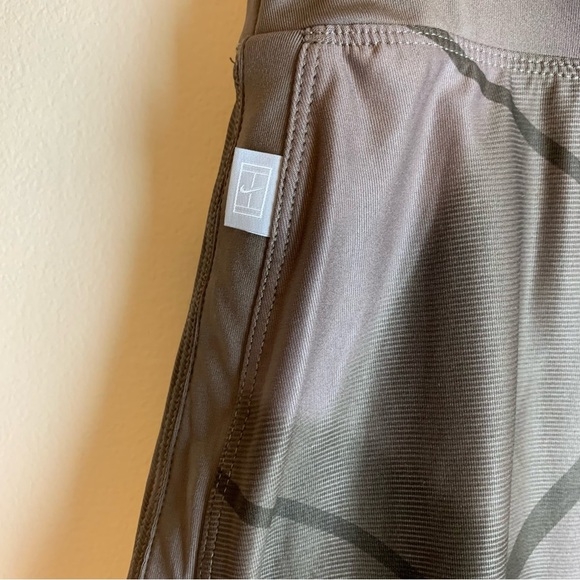 Nike Dri-Fit Brown Plaid Tennis/Golf Skort- NWT- L - Picture 3 of 16